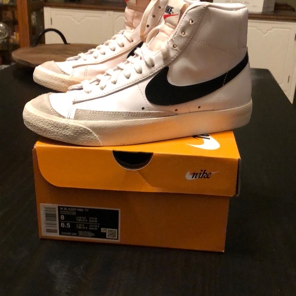 Nike Blazer Mid 77 - Picture 4 of 16